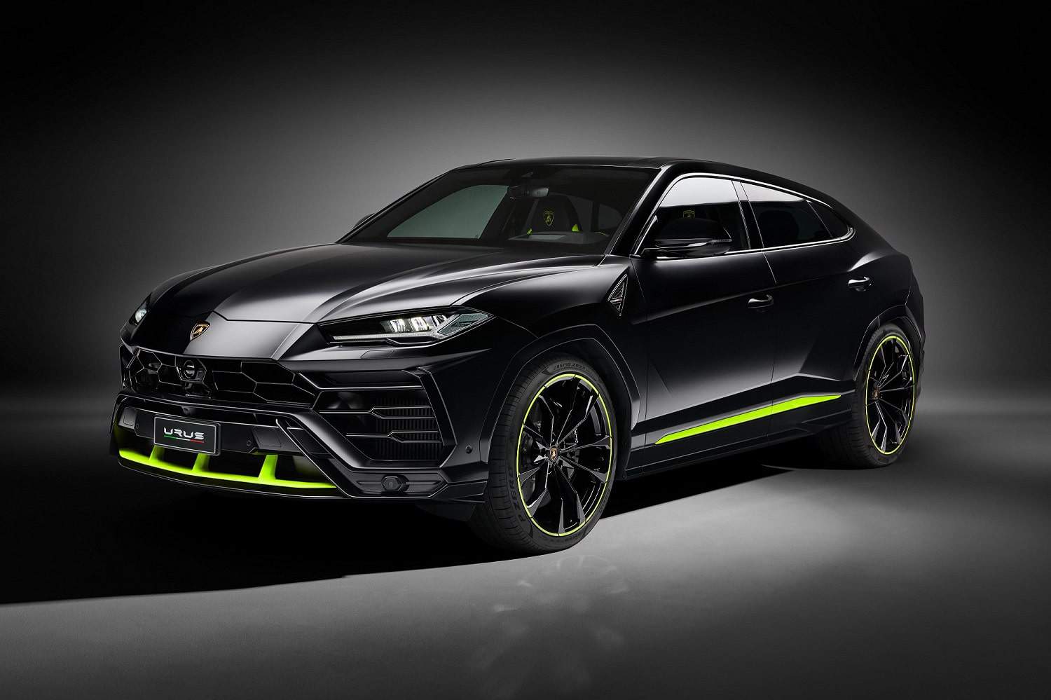 Customizing your Urus just got better with the new Graphite Capsule by Automobili Lamborghini