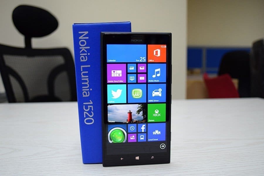 Nokia Lumia 1520 Unboxing [Image Gallery].