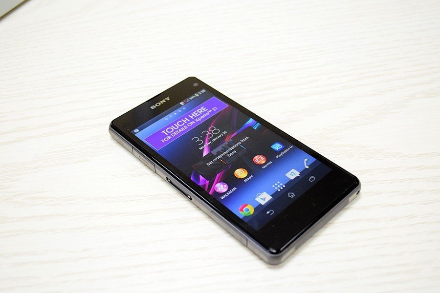 Sony Xperi Z1 Compact (18)