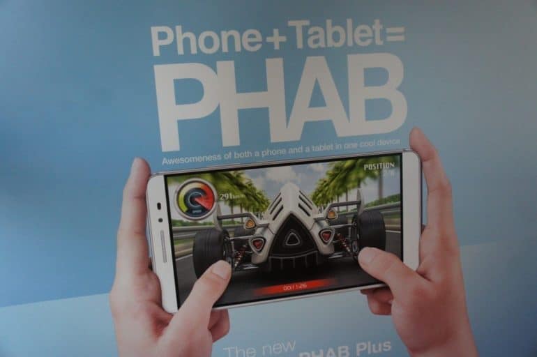 Lenovo PHAB Plus Phablet'i yenidən təyin etdi