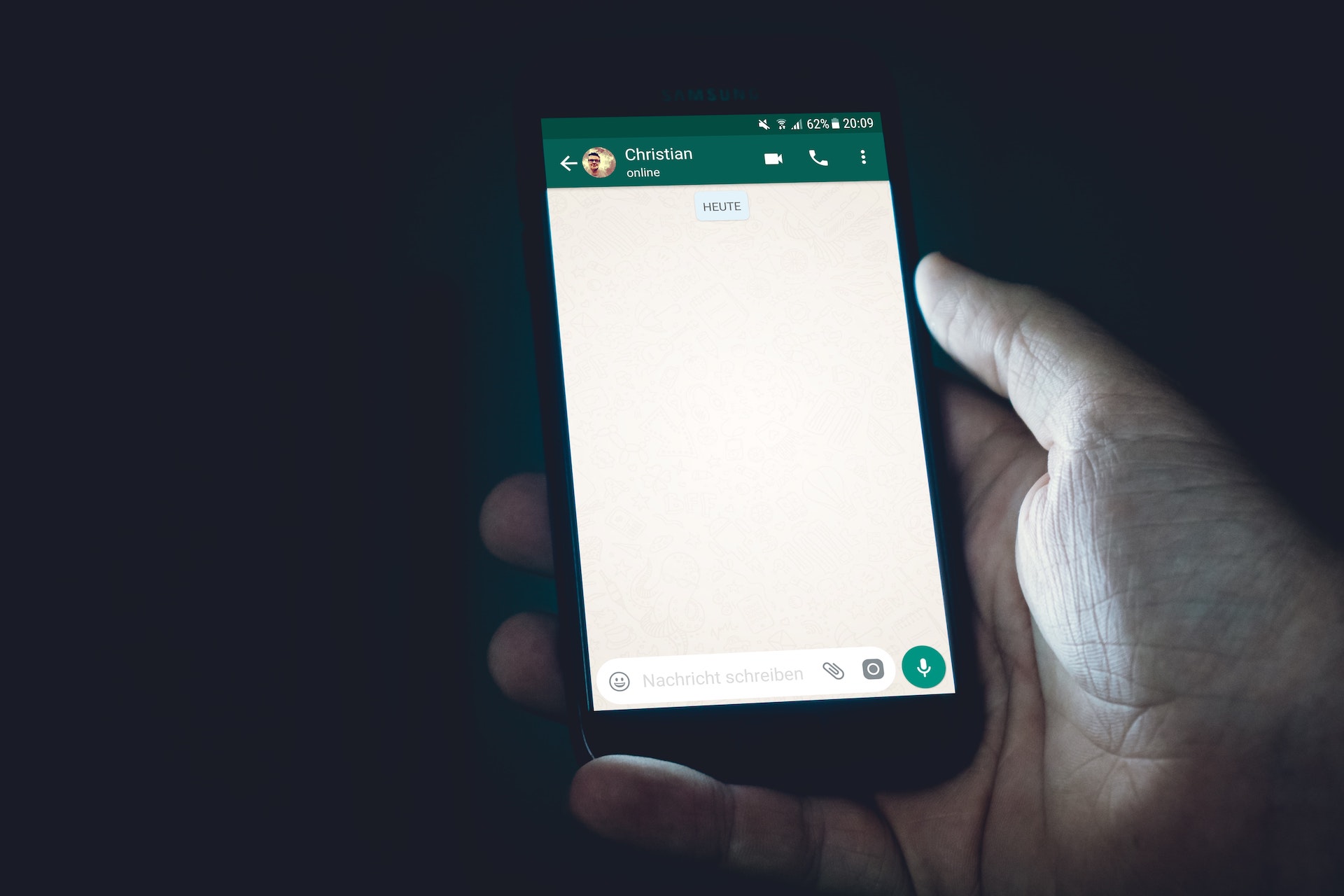 The easy way to add a new contact on Whatsapp