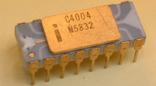 Intel သည် Intel 50 ၏ နှစ် 4004 ပြည့်အထိမ်းအမှတ်ဖြစ်သည်။