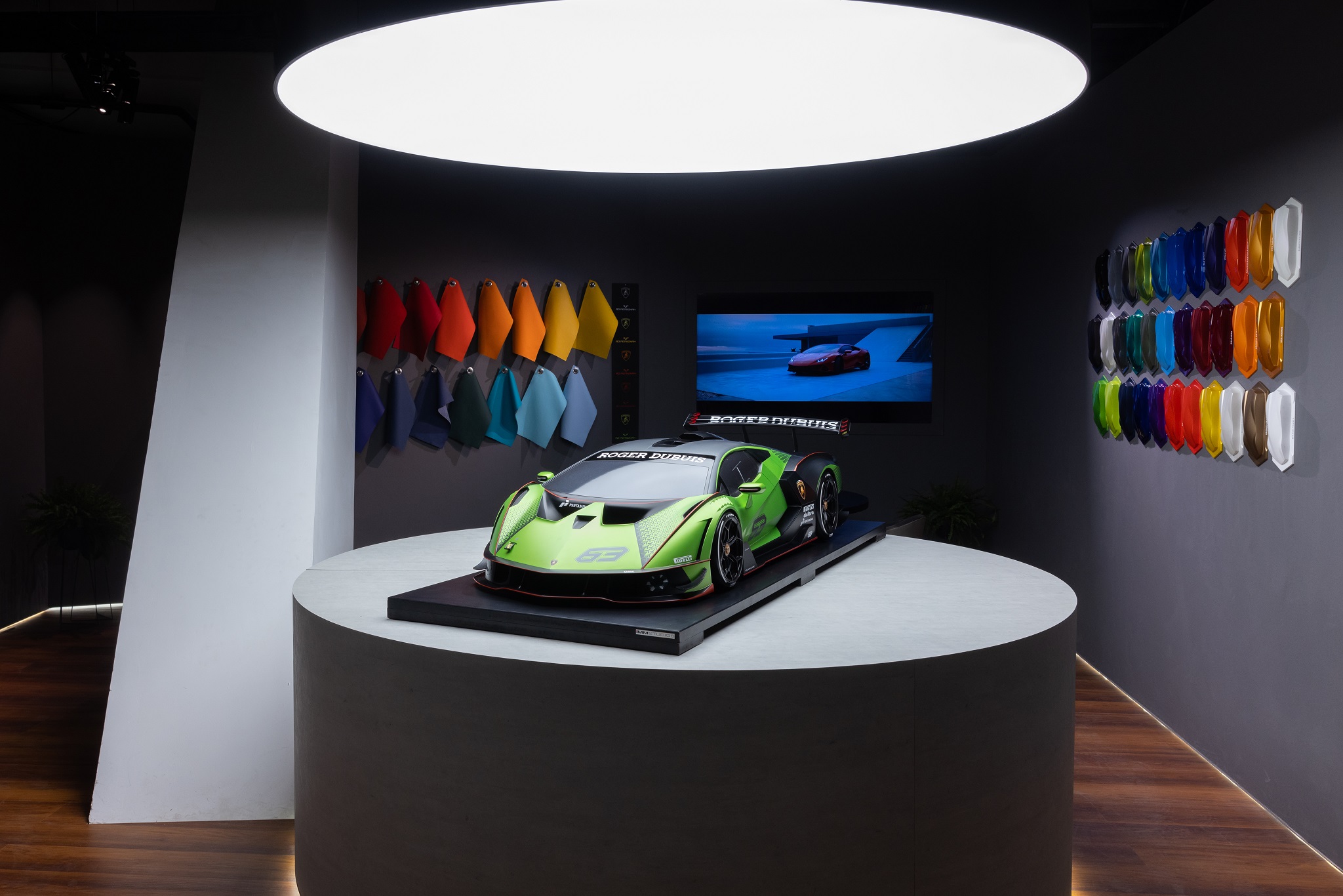Dubayda Lamborghini Dubay dileri və pop-up Lamborghini Lounge açılışı olub