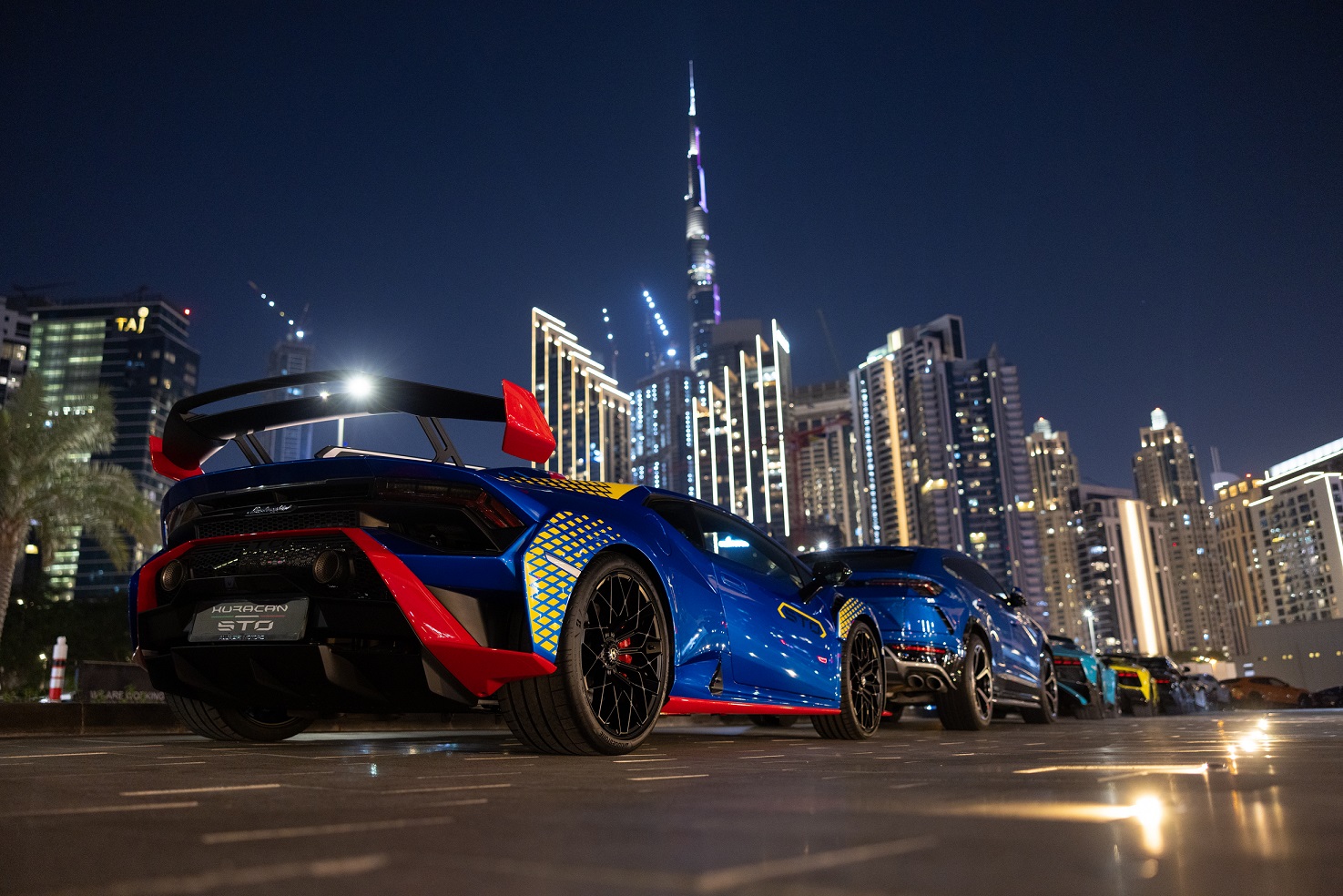 Lamborghini Dubai dealership and pop-up Lamborghini Lounge inaugurated in Dubai