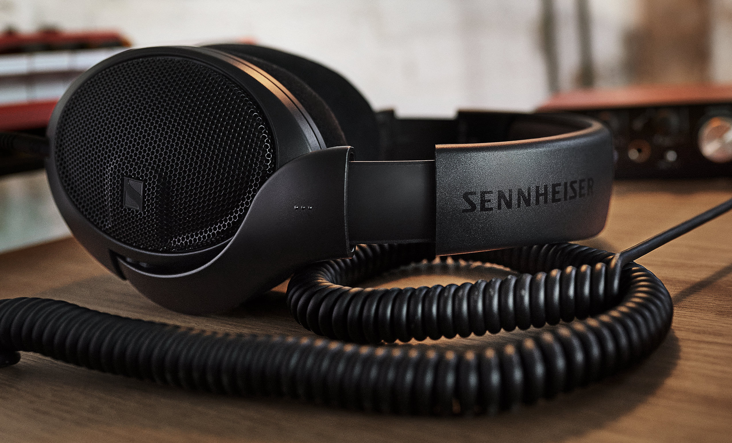 Sennheiser PRO Audio peşəkar qulaqcıqlarını təqdim etdi - HD400 PRO