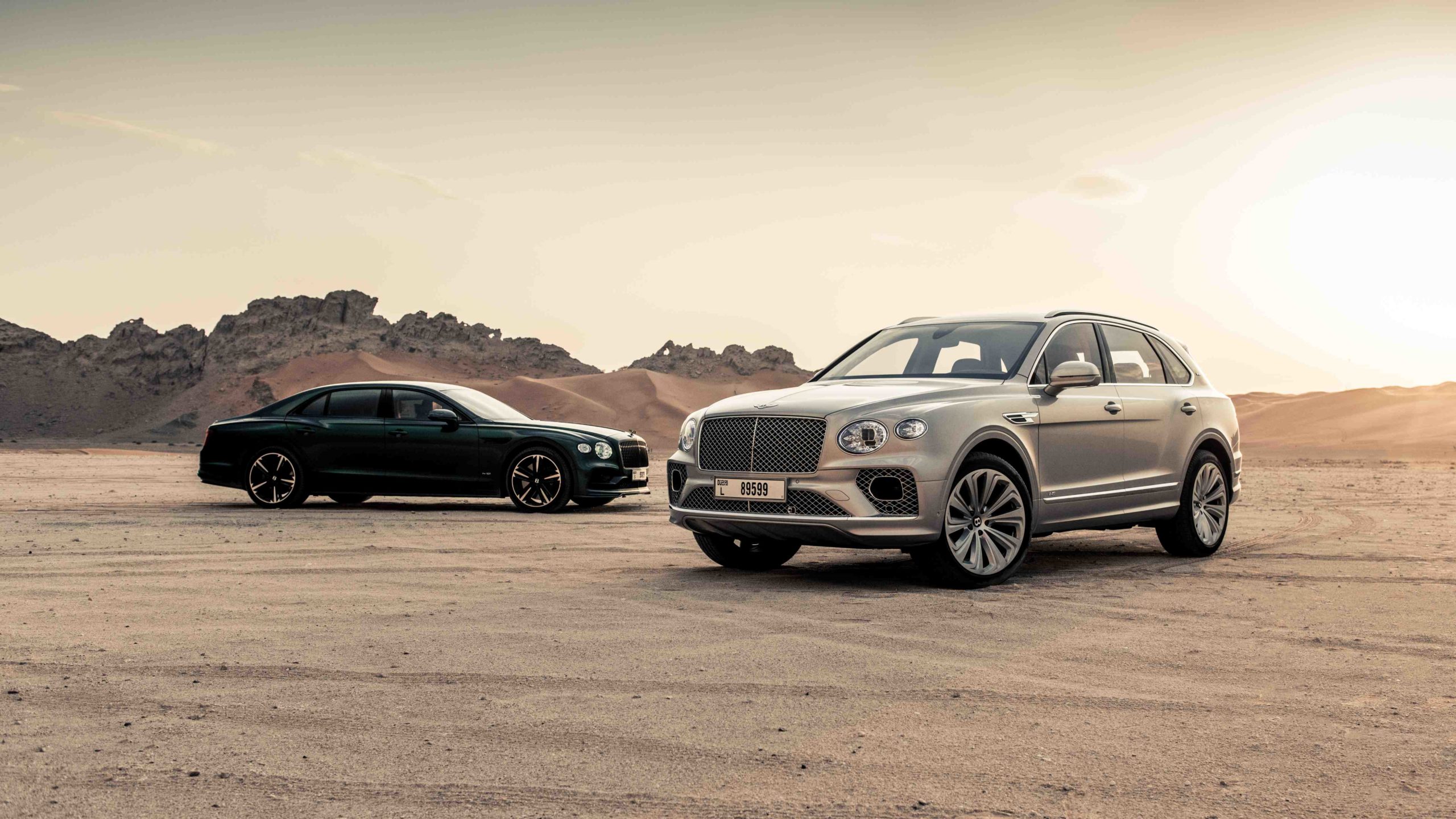 Bentley alcanza un año récord con una demanda sin precedentes de modelos híbridos de lujo
