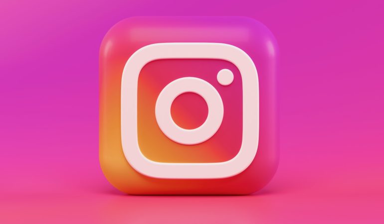 Russia, as predicted, blocks Instagram, denying access to 80 million users
