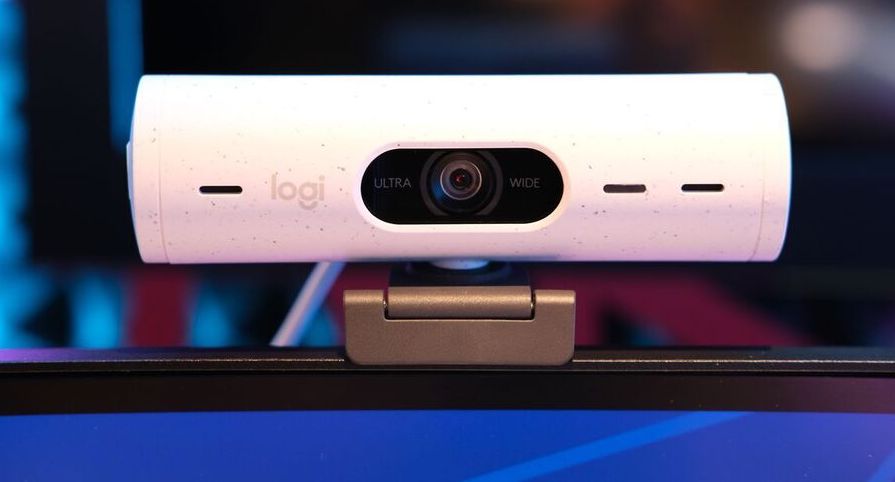 Logitech's latest camera has a handy privacy shutter