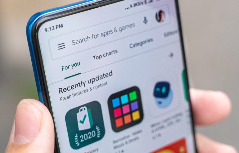Google is finally introducing device-specific Play Store reviews