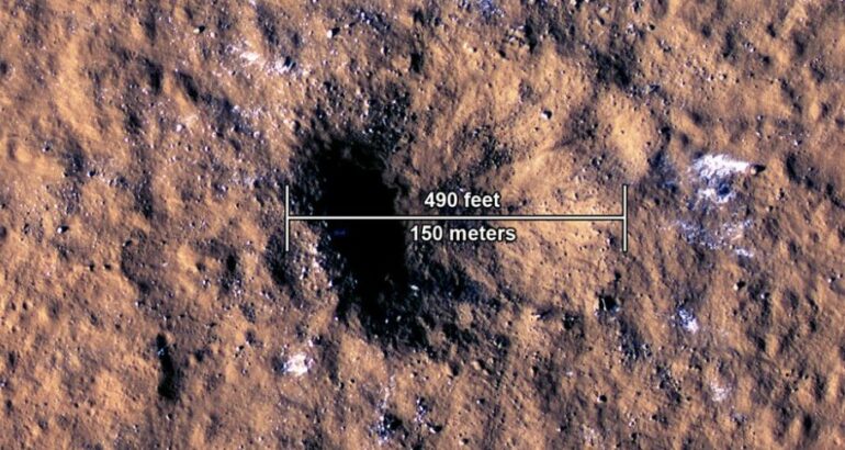 The InSight lander of NASA observed a meteoroid collision on Mars