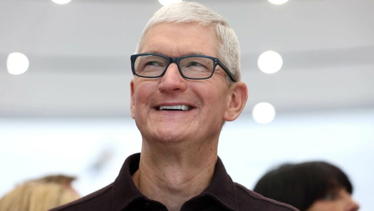 In 2023, Apple CEO Tim Cook will be taking a 40% reduction in pay