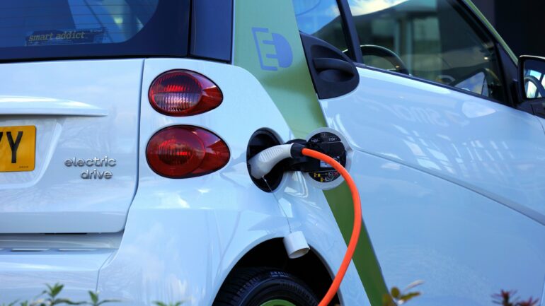 The European Parliament decides to prohibit the sale of new petrol cars by 2035