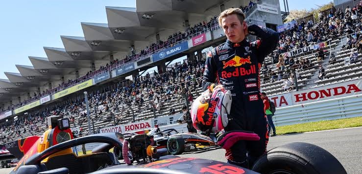 Red Bull junior wins race, puts pressure on Nyck de Vries for F1 seat