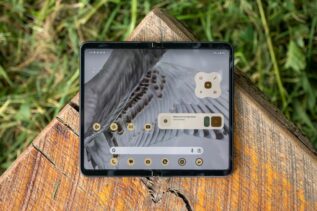 Google Enables Extensive Pixel Fold Repairs with iFixit Partnership