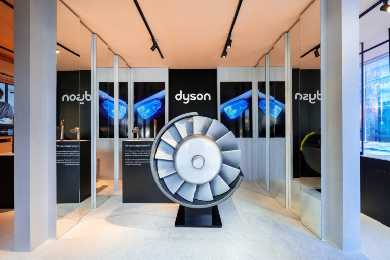 Dyson Transforms Dubai Fashion Week with Innovative Styling