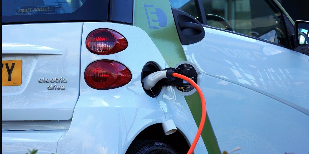 IRS Announces Instant Rebates for Electric Vehicle Buyers Starting
