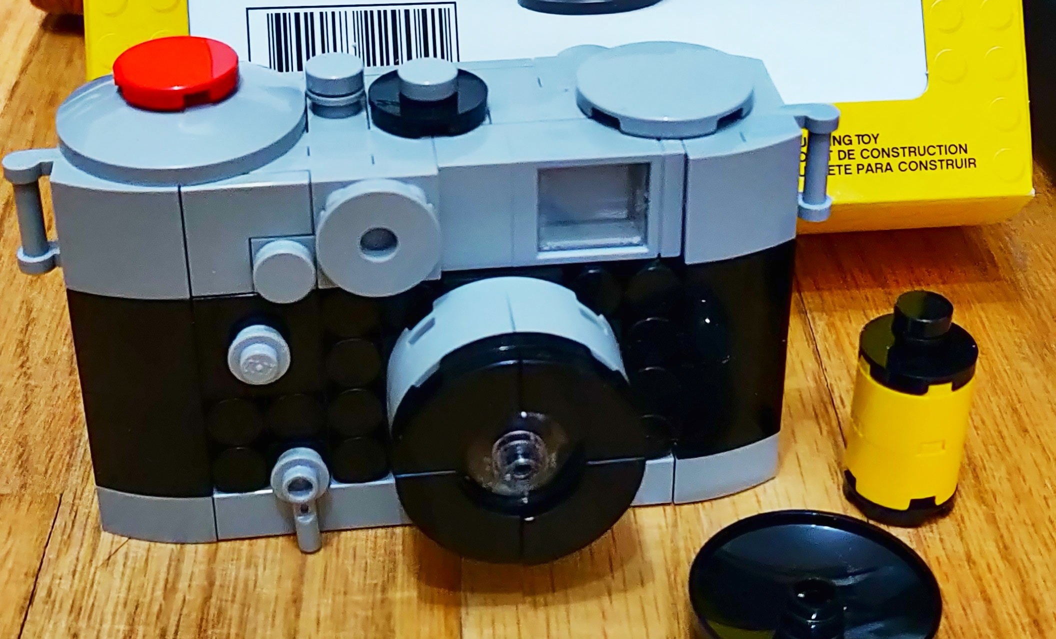 Lego Unveils Dreamy Retro Camera for Old-School SLR Fans