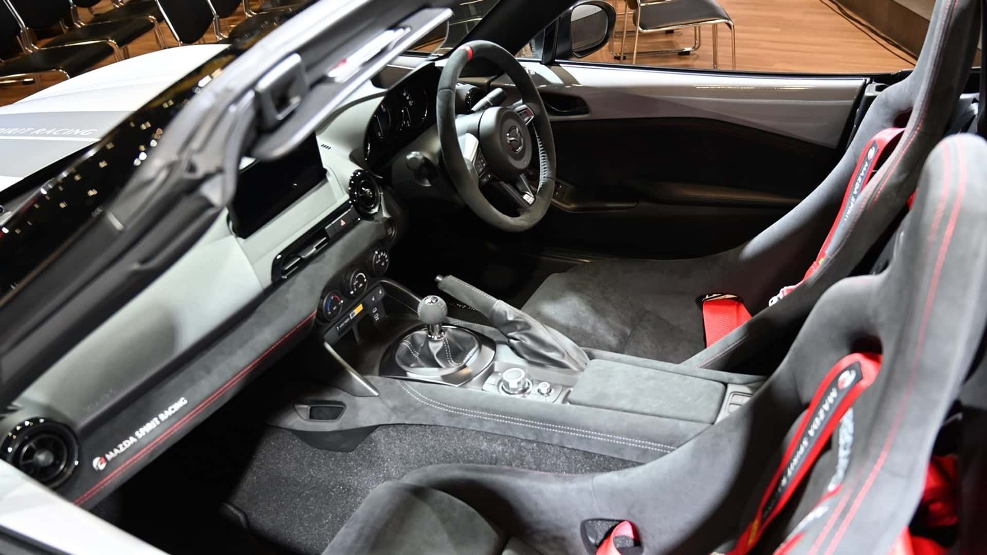 Mazda Announces Production for Hardcore MX-5 Miata RS