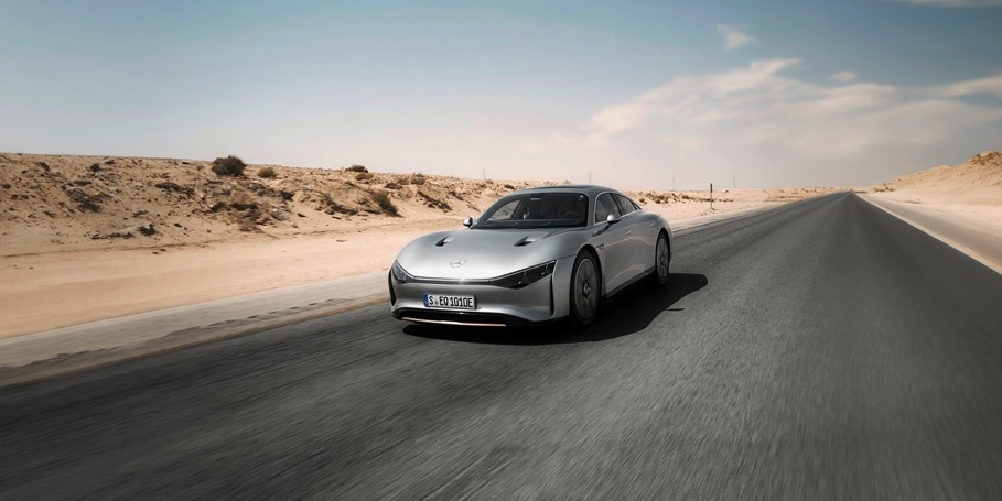 VISION EQXX once again delivers groundbreaking energy efficiency of 7.4 kWh/100 km on electric journey from Riyadh to Dubai