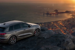 Audi Q6 e-tron, Audi Abu Dhabi, luxury electric SUV, Premium Platform Electric, sustainable mobility, electric vehicle design, Audi technology, advanced EV features, 2024 Audi models, ultra-fast charging, digital lighting system, OLED rear lights, Audi virtual cockpit, SQ6 e-tron