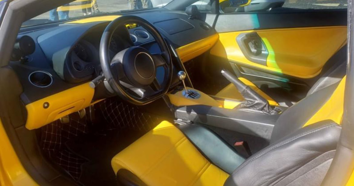 Lamborghini Gallardo interior