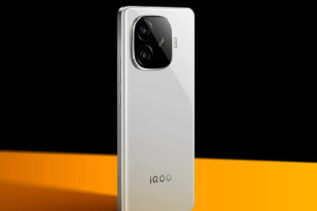 iQOO Z9 Turbo L smartphone featuring Pixelworks X5 Turbo