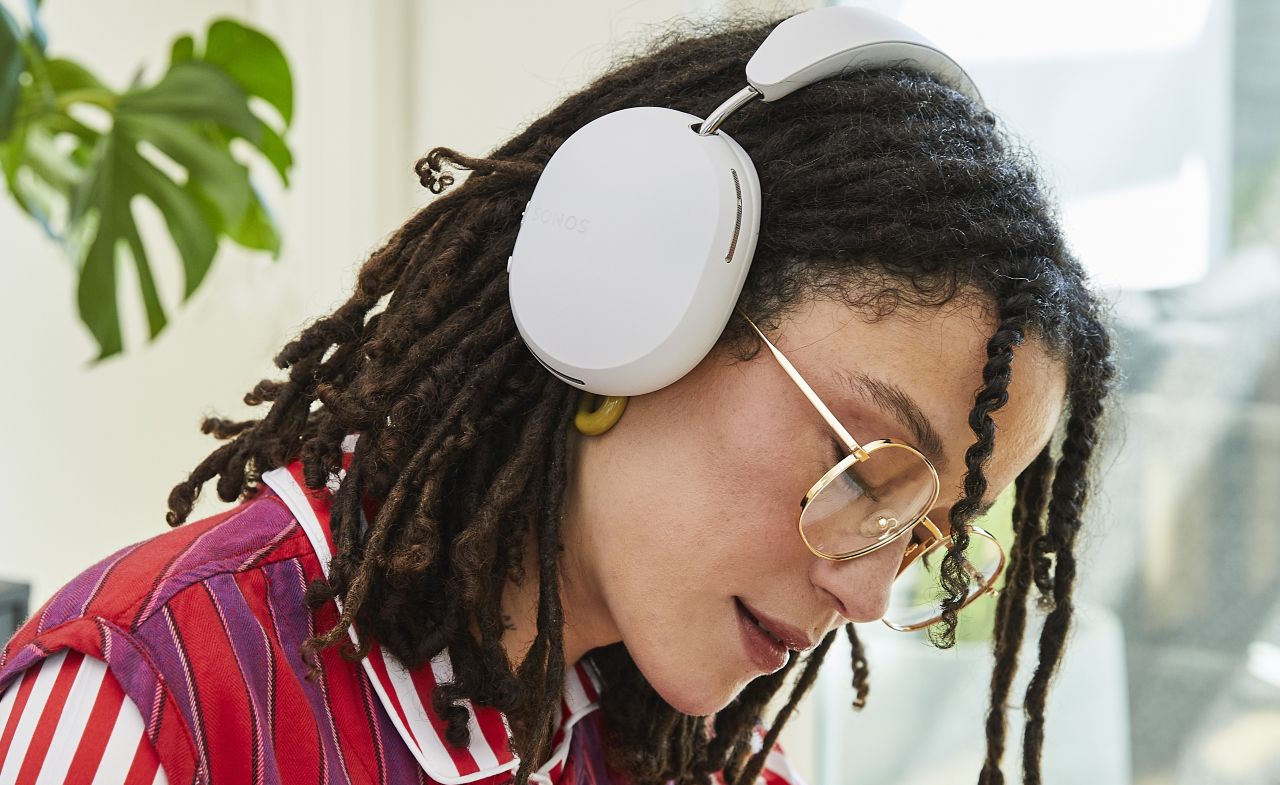 Sonos Ace headphones in black, updated with new TrueCinema and dual listening features for 2025