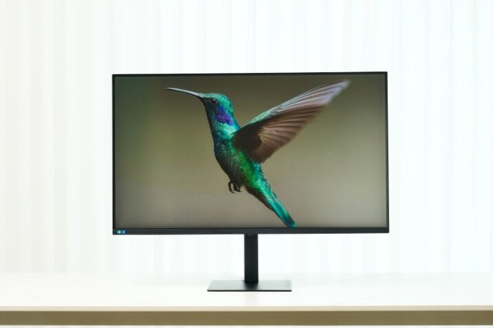 ViewFinity S8 monitor