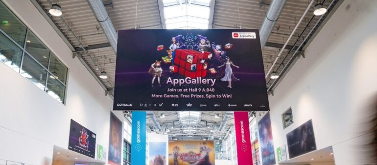 lively gaming convention scene with Huawei AppGallery branding, players interacting with mobile games, colorful and engaging, realistic but energetic atmosphere.