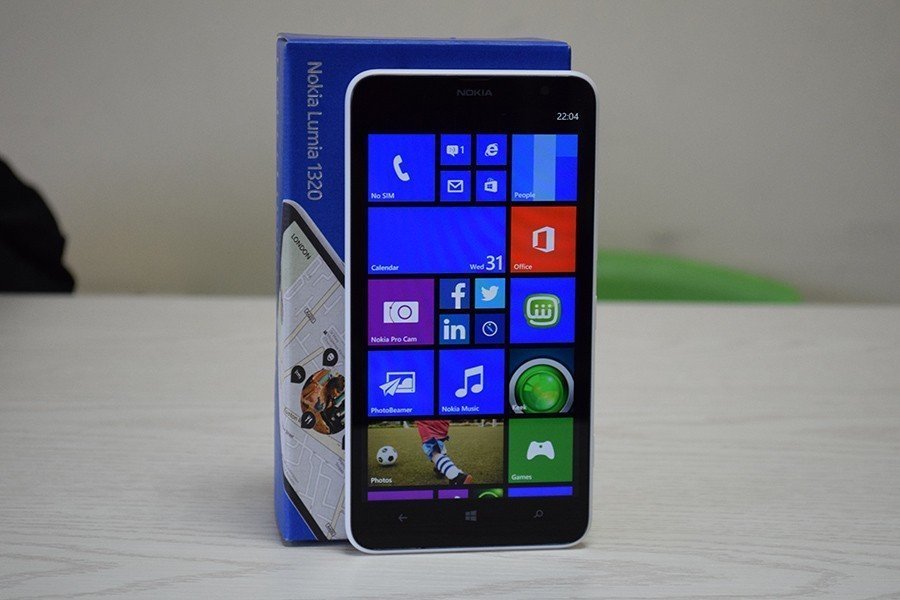 Nokia Lumia 1320 Unboxing.